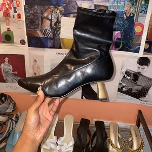 🥵🥵🥵 Leather kitten heel boot